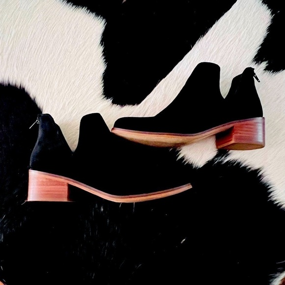 STEVEN Madden Black Suede Leather Chunky Heel Zip Boot Size 8 - Picture 1 of 7